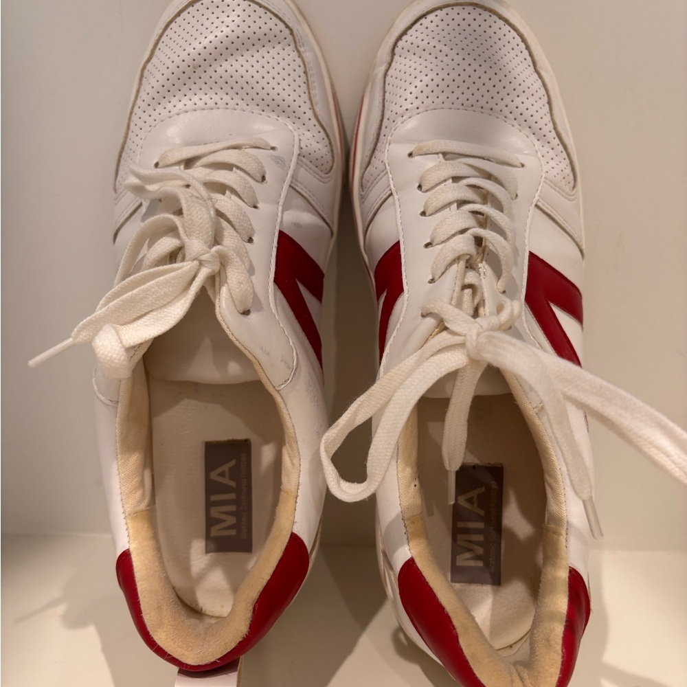 MIA White and Red Sneakers - Picture 5 of 8